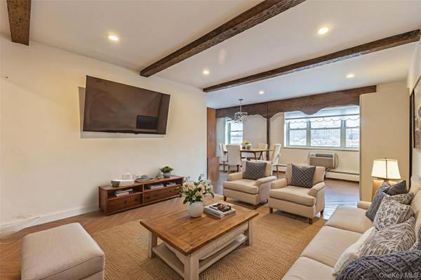 99-10 60th AVE #6E, Corona, NY 11368
