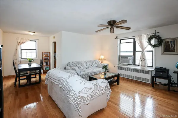 196-23 73rd Ave #2, Fresh Meadows, NY 11365