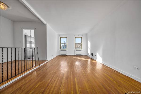 34-41 85th ST #3G, Jackson Heights, NY 11372
