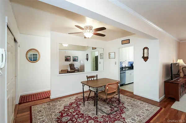 224-24 Union TPKE #4H, Oakland Gardens, NY 11364