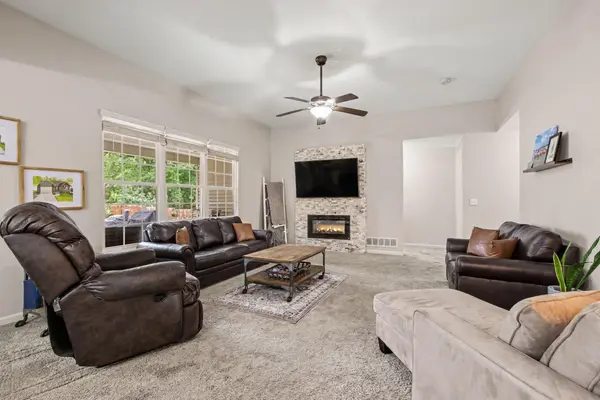 453 Andover Drive, Valparaiso, IN 46385