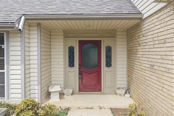 2202 Lakewood DR, Chickasha, OK 73018