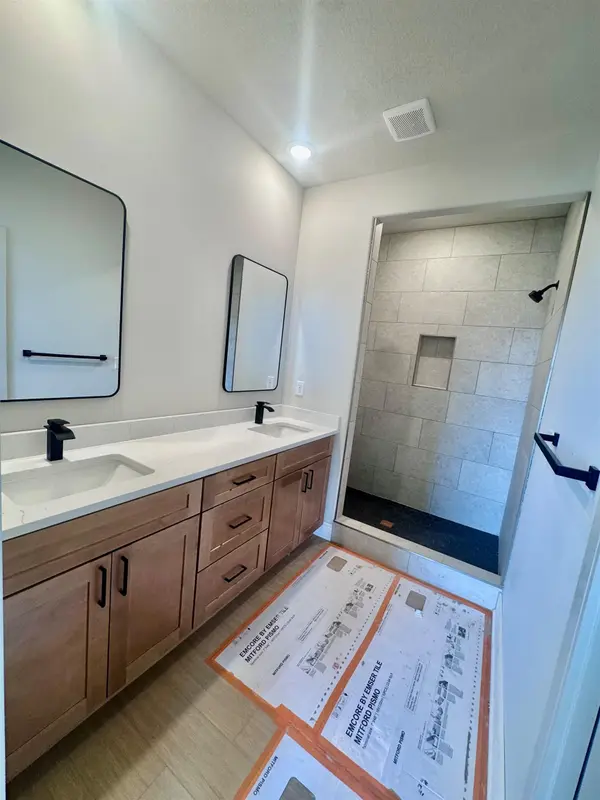 866 N Main, Goddard, KS 67052