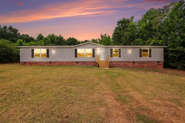 205 Dillon ST, Chesnee, SC 29323