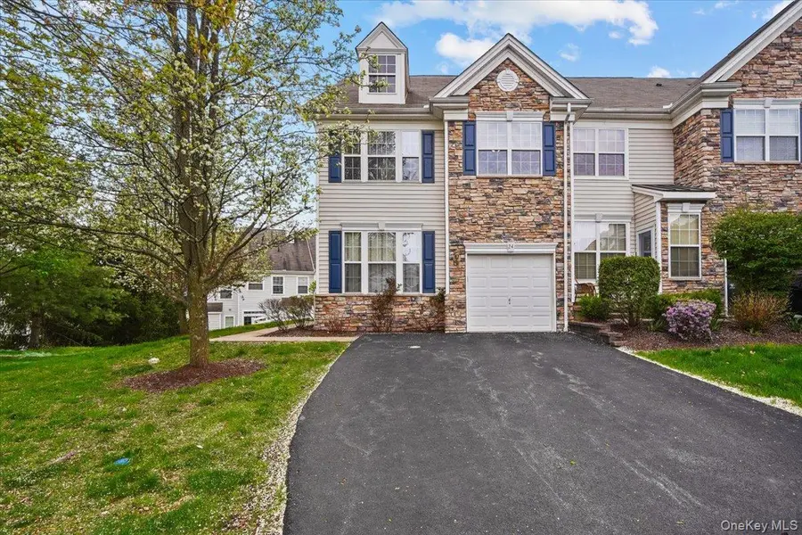 24 Ford CT, Monroe, NY 10950