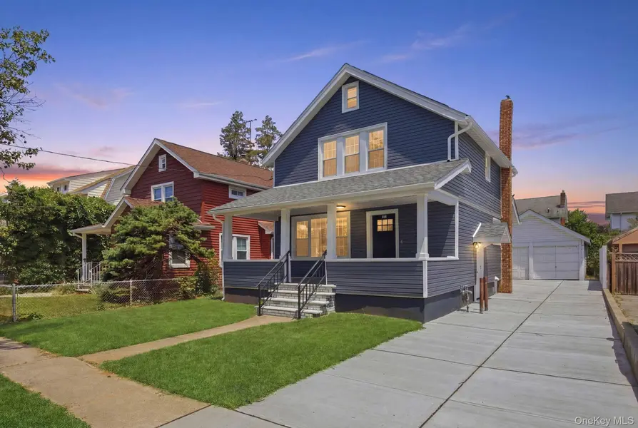 107 E Saint Marks PL, Valley Stream, NY 11580