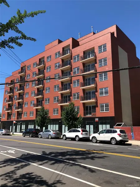 71-66 Parsons BLVD #3F, Fresh Meadows, NY 11365