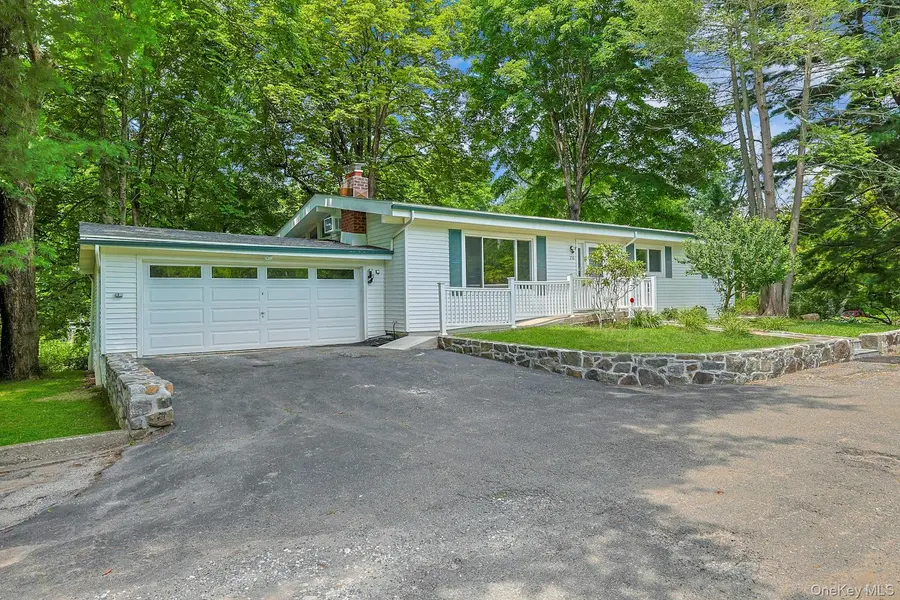 252 Watch Hill RD, Cortlandt Manor, NY 10567