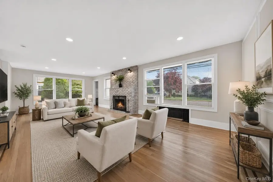 101 Argyle RD, West Hempstead, NY 11552