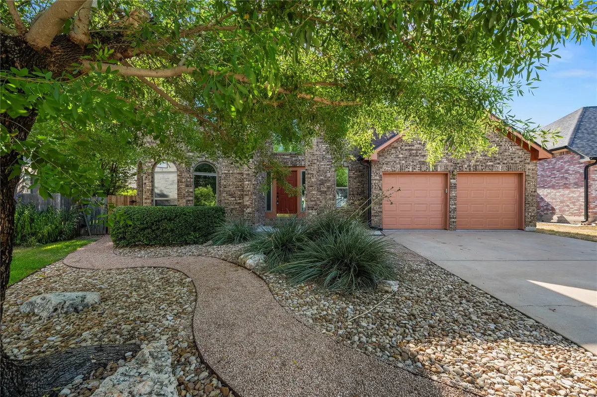 1203 Bobwhite CT, Round Rock, TX 78681