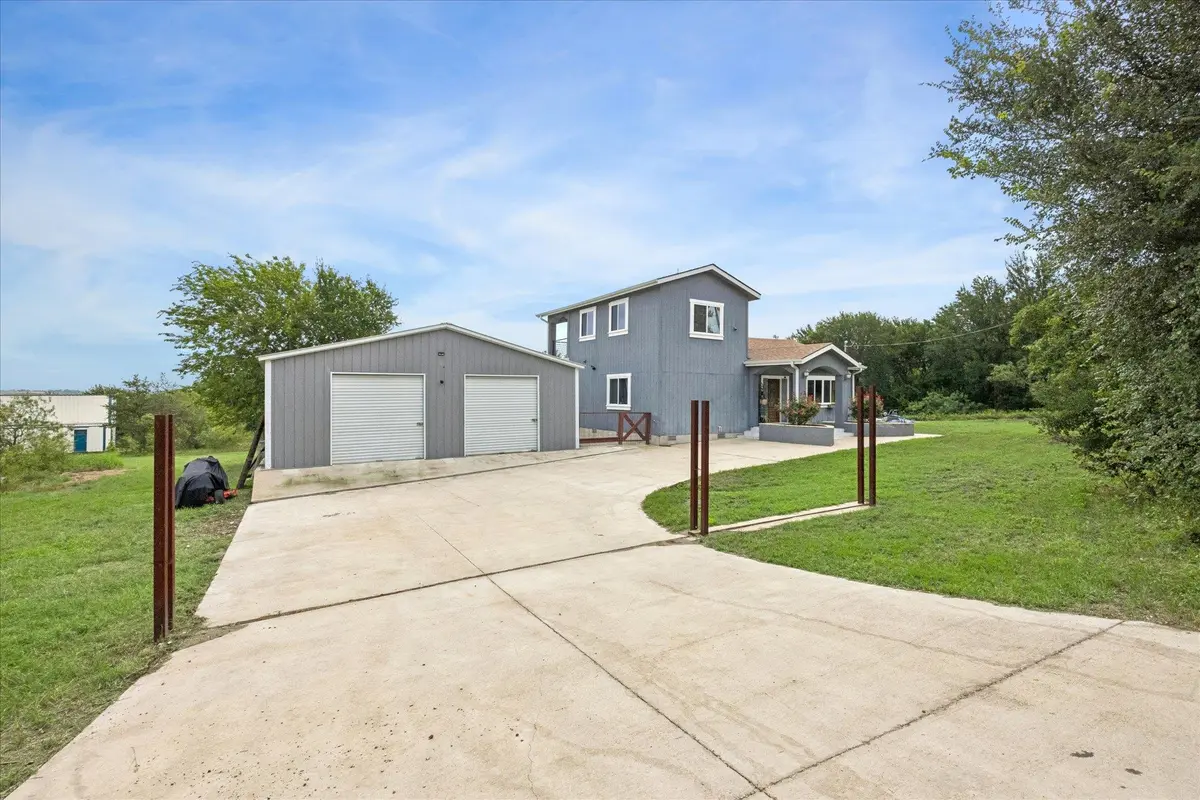 730 Spoke Hollow RD, Lockhart, TX 78644