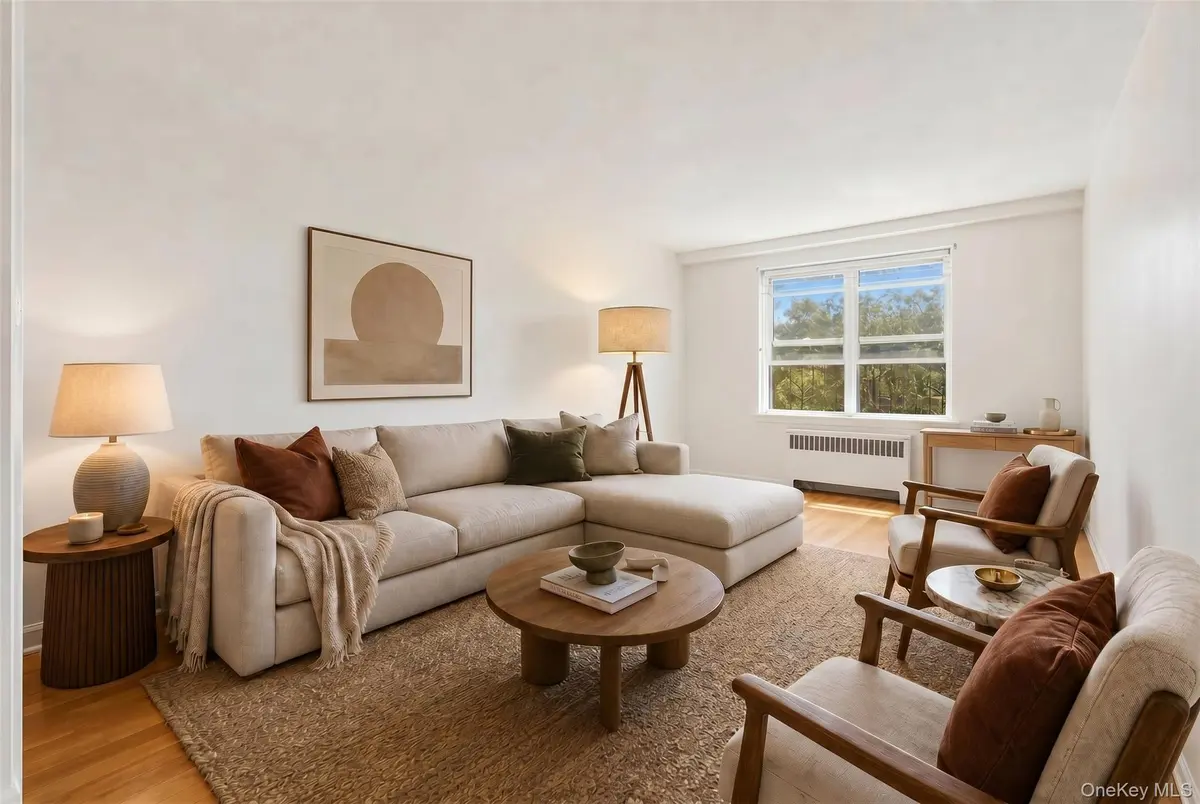 2080 Barnes Avenue Barnes AVE #3B, Bronx, NY 10462