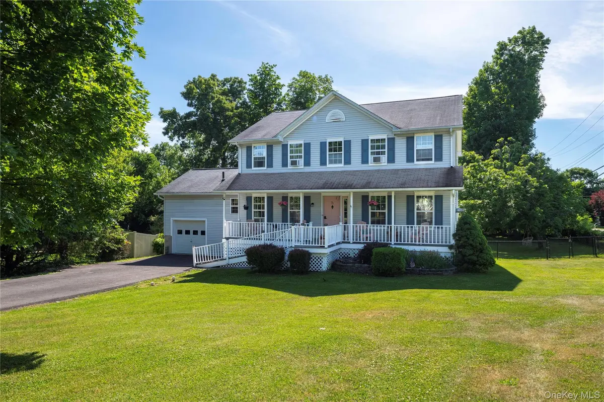 31 Briarwood DR, Wappingers Falls, NY 12590