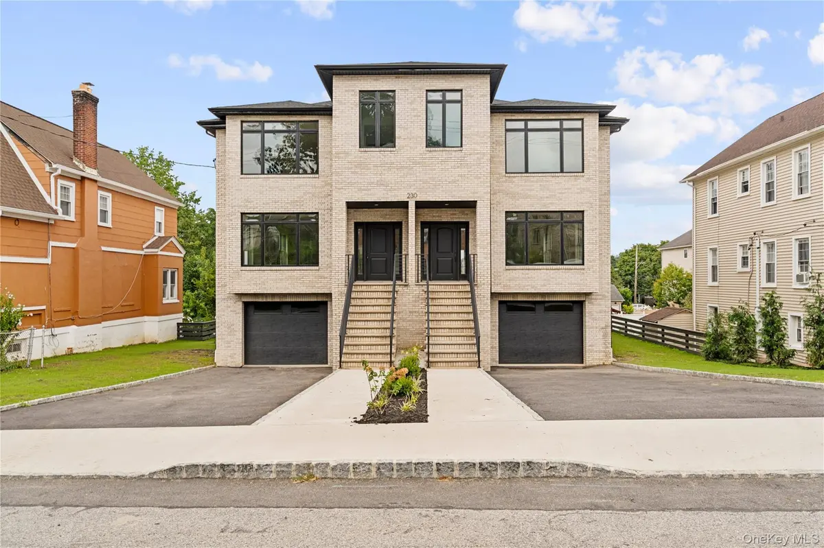 230 Trenchard ST, Yonkers, NY 10704