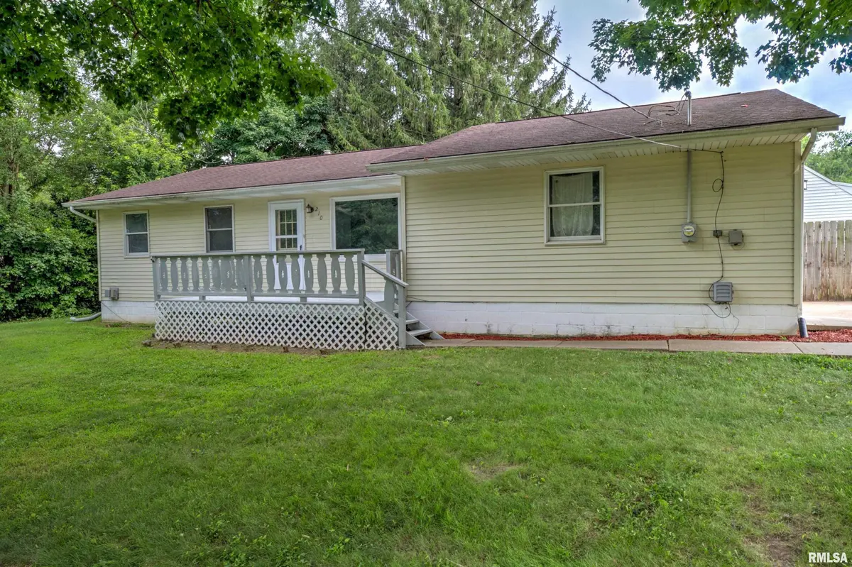 210 W TOWER ST, Eureka, IL 61530