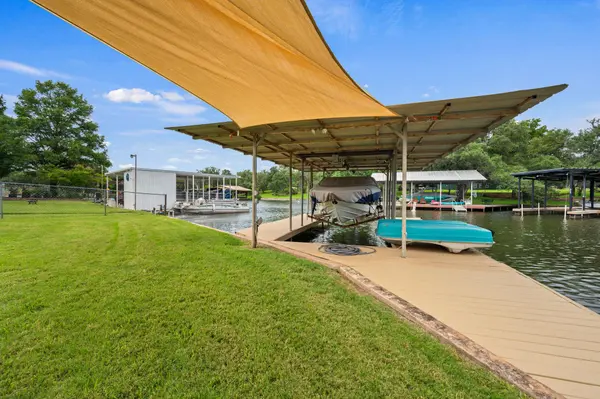 2350 Wisteria DR, Kingsland, TX 78639