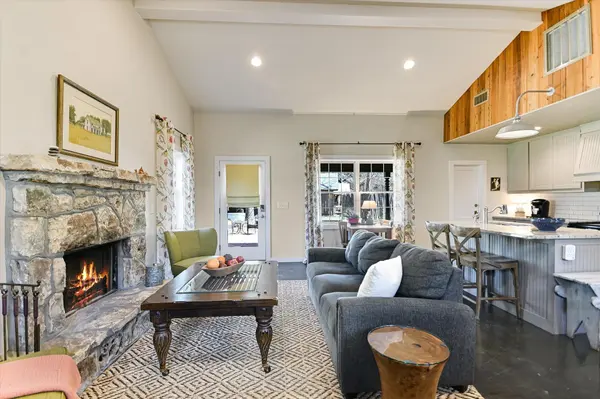 300 MILL RACE LN #4, Wimberley, TX 78676