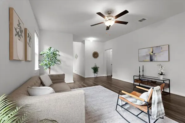 321 Buffalo View LN, Georgetown, TX 78628