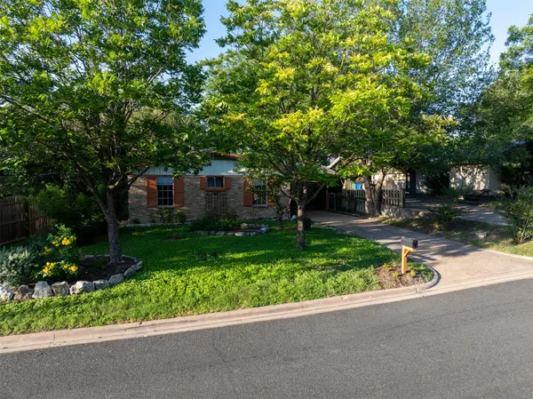 204 La Vista ST, Austin, TX 78704