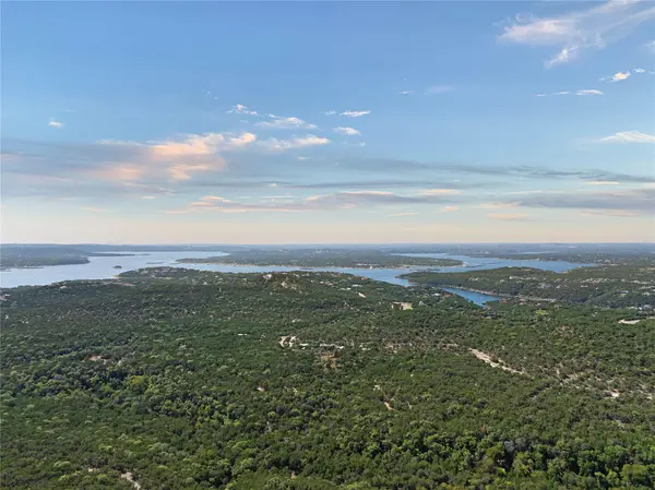8132 Breeze WAY, Jonestown, TX 78645