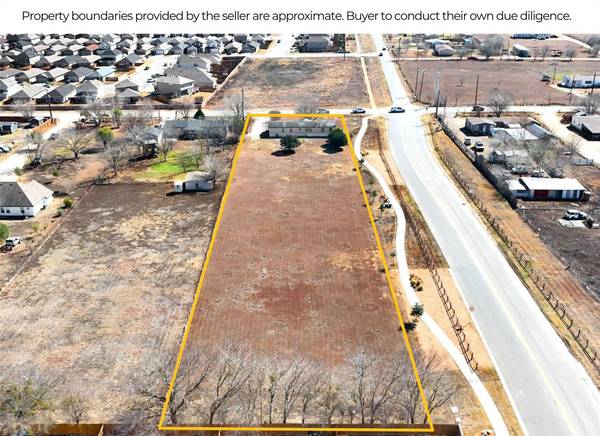 1437 Heidenreich LN, Uhland, TX 78640