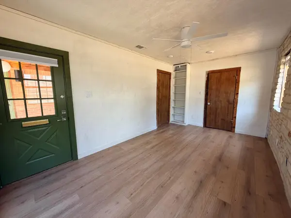 4606 S 2nd ST, Austin, TX 78745