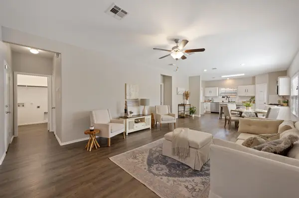 160 Red Buckeye LOOP, Liberty Hill, TX 78642