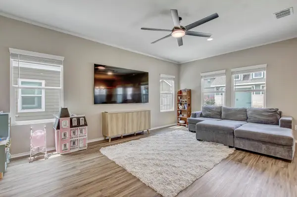 1449 Weatherford LN, Leander, TX 78641