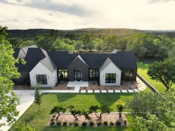 12104 Trailmaster DR, Austin, TX 78737