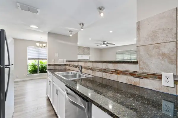 1813 Woodland Ave, Austin, TX 78741