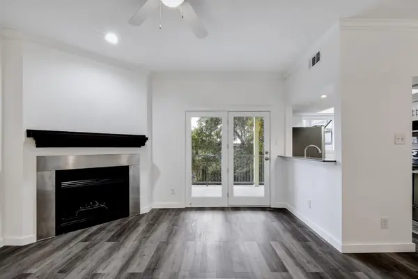 3840 Far West BLVD #215, Austin, TX 78731