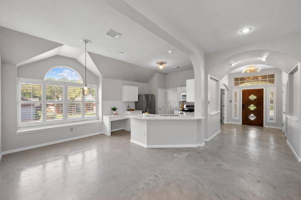 9321 Colberg DR, Austin, TX 78749