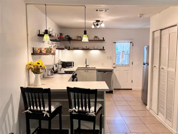 5414 Bolm RD #B, Austin, TX 78721