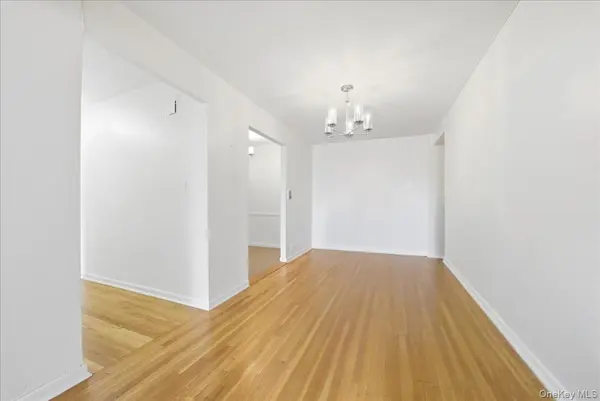 2080 Barnes Avenue Barnes AVE #3B, Bronx, NY 10462