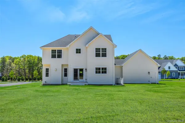 5 Jersey AVE, Miller Place, NY 11764