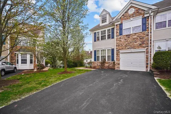 24 Ford CT, Monroe, NY 10950