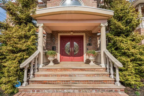 28-05 216th ST, Bayside, NY 11360