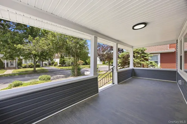 107 E Saint Marks PL, Valley Stream, NY 11580