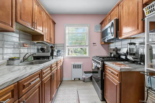 87-29 Marengo ST #1C, Holliswood, NY 11423
