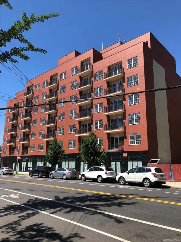 71-66 Parsons BLVD #3F, Fresh Meadows, NY 11365