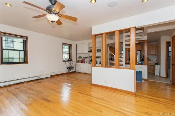 15 Field End LN #A-1 & A-21, Eastchester, NY 10709