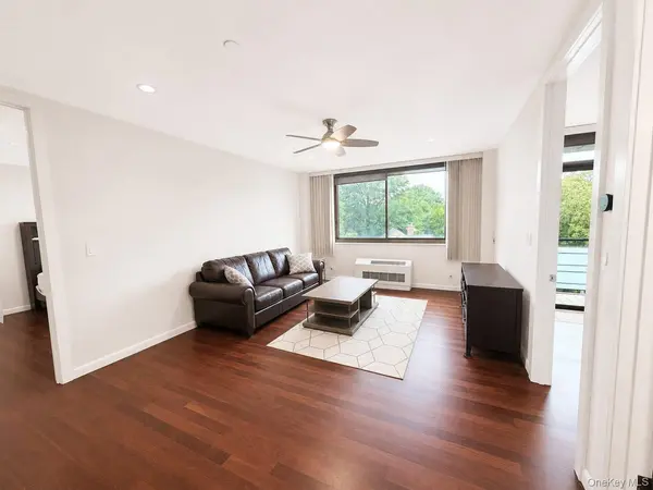 31-32 Union ST #4C, Flushing, NY 11354