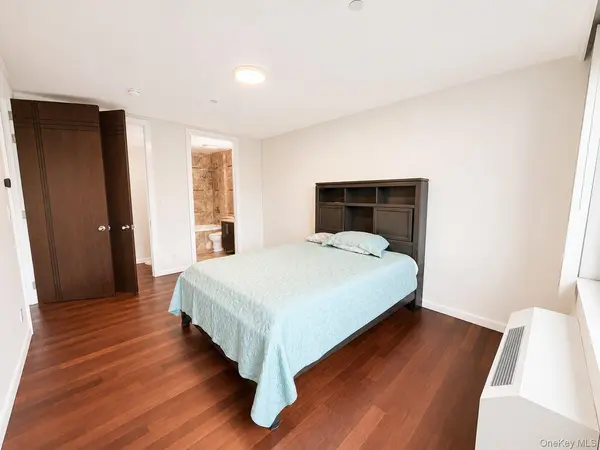 31-32 Union ST #4C, Flushing, NY 11354