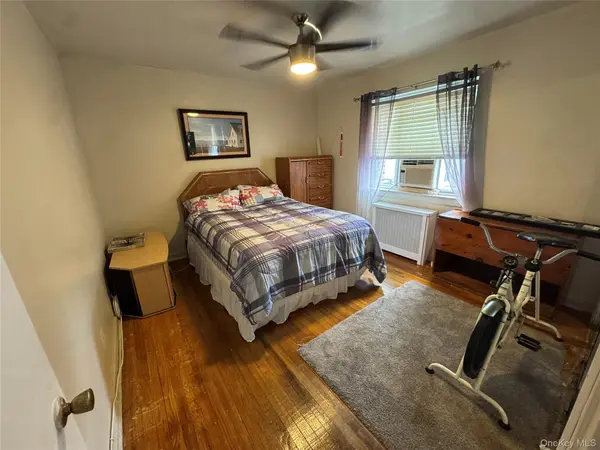 260-38 73 AVE #B1, Glen Oaks, NY 11004