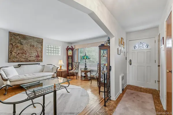 2324 Westervelt AVE, Bronx, NY 10469