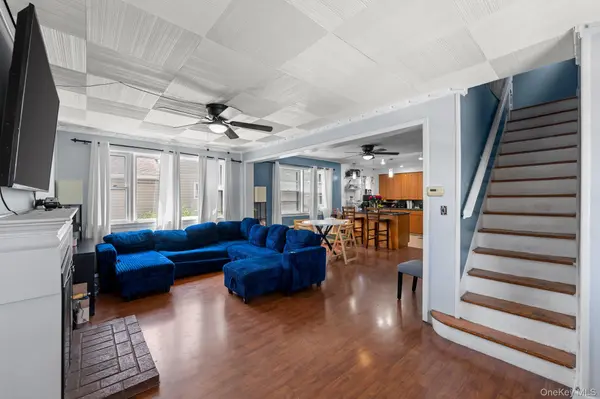 40 East AVE, Valley Stream, NY 11580