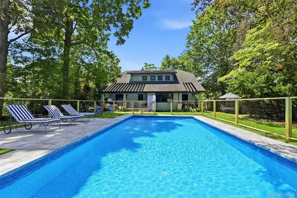 425 Maple LN, Southold, NY 11971