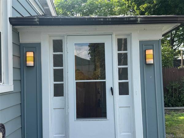 5 N Elm ST, Beacon, NY 12508