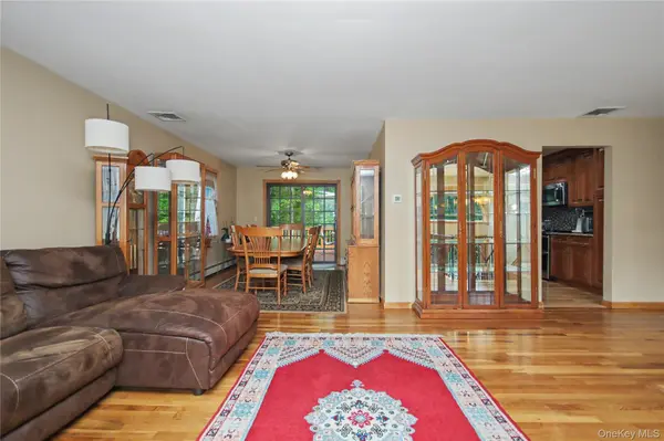 17 Scotsdale RD, Carmel, NY 10512