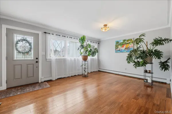 1042 Jefferson ST, Baldwin, NY 11510